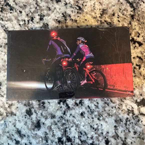 Volcano Eye Bicycle Taillight USB Rechargeable Clip-on Safety Light - Picture 2 of 8